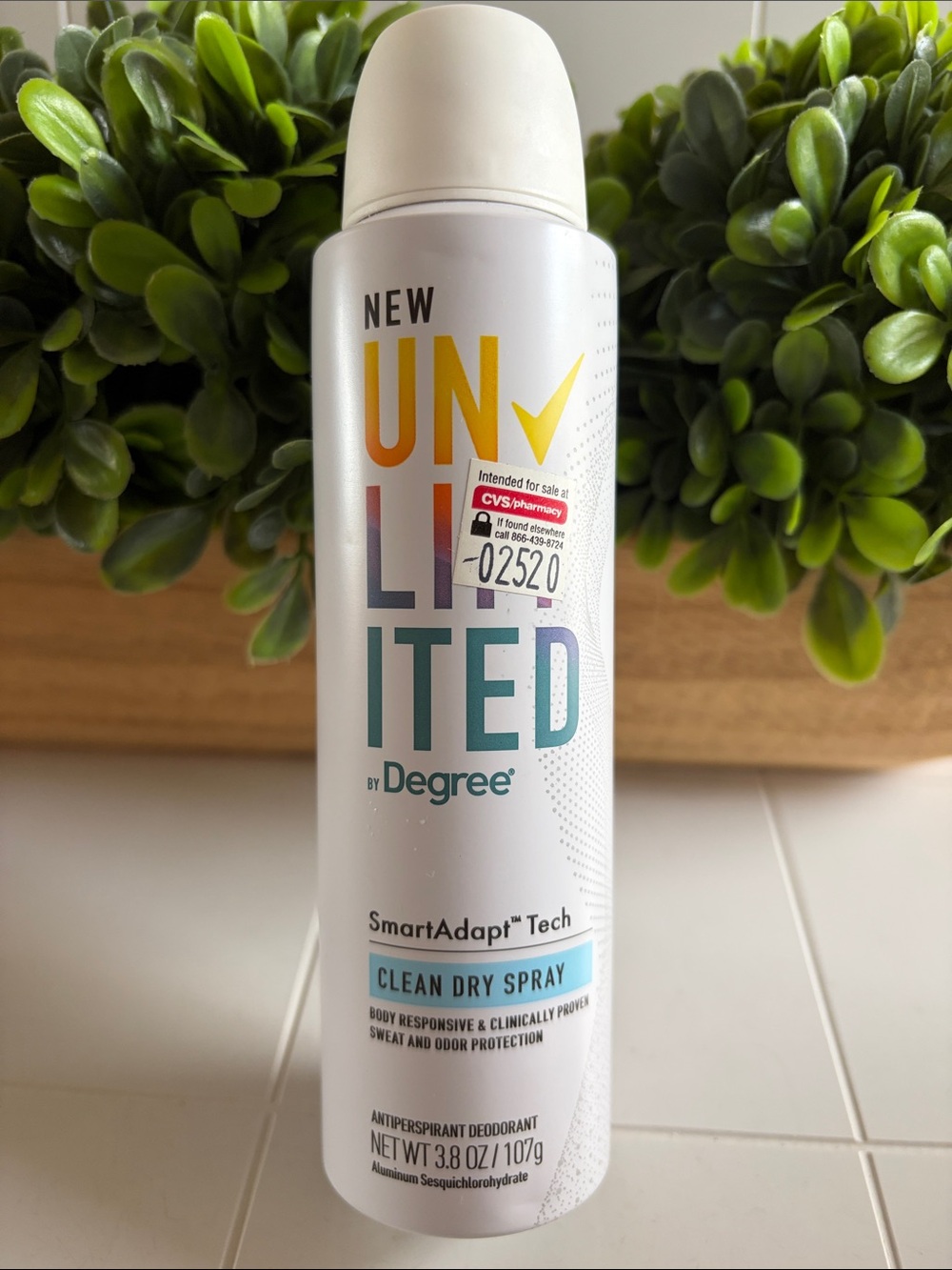 DEGREE Unlimited Clean Antiperspirant Deodorant - White